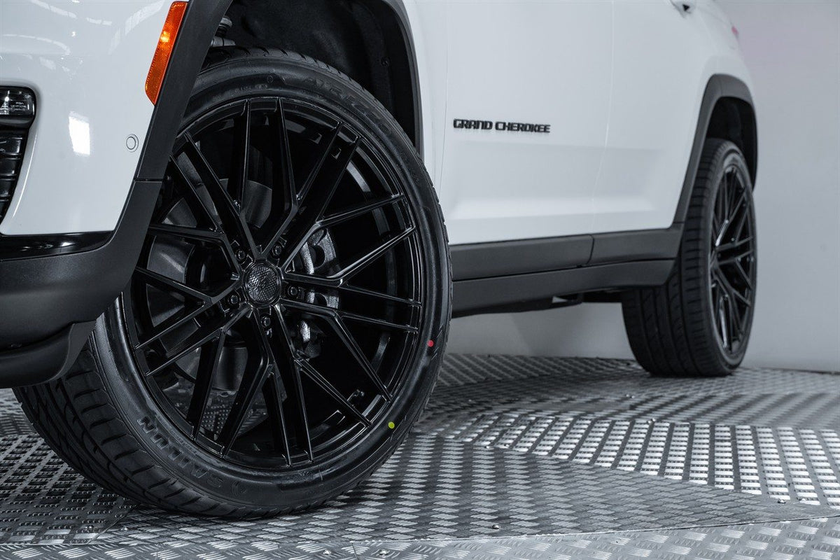 Jeep Grand Cherokee (2023) on BGW Prost