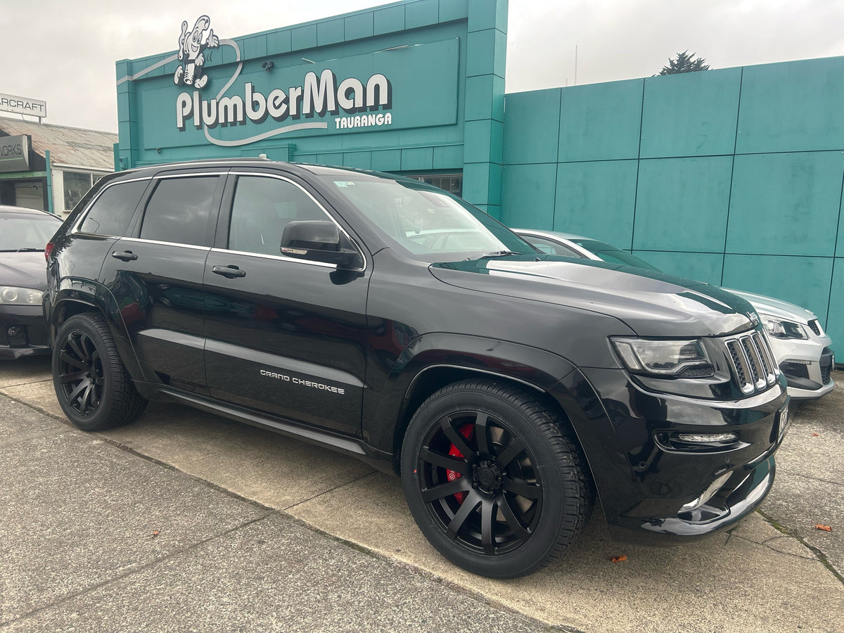 Jeep Grand Cherokee SRT8 (2015) on Covert RV3
