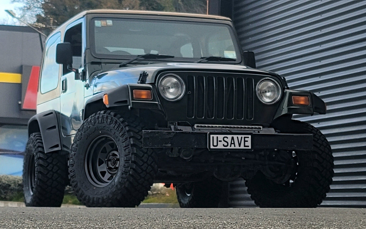 Jeep Wrangler TJ (2004) on ROH Blak Trak