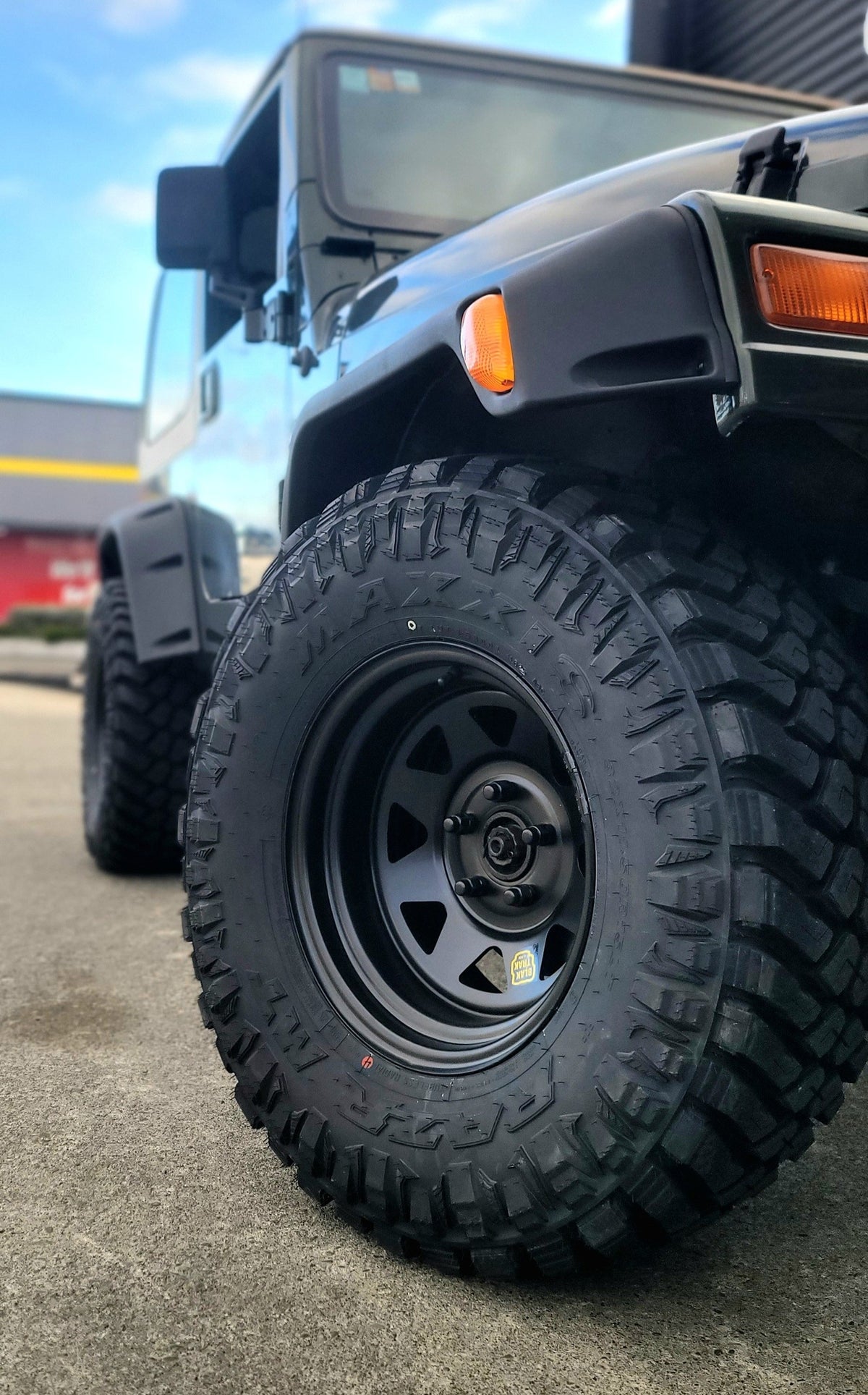 Jeep Wrangler TJ (2004) on ROH Blak Trak