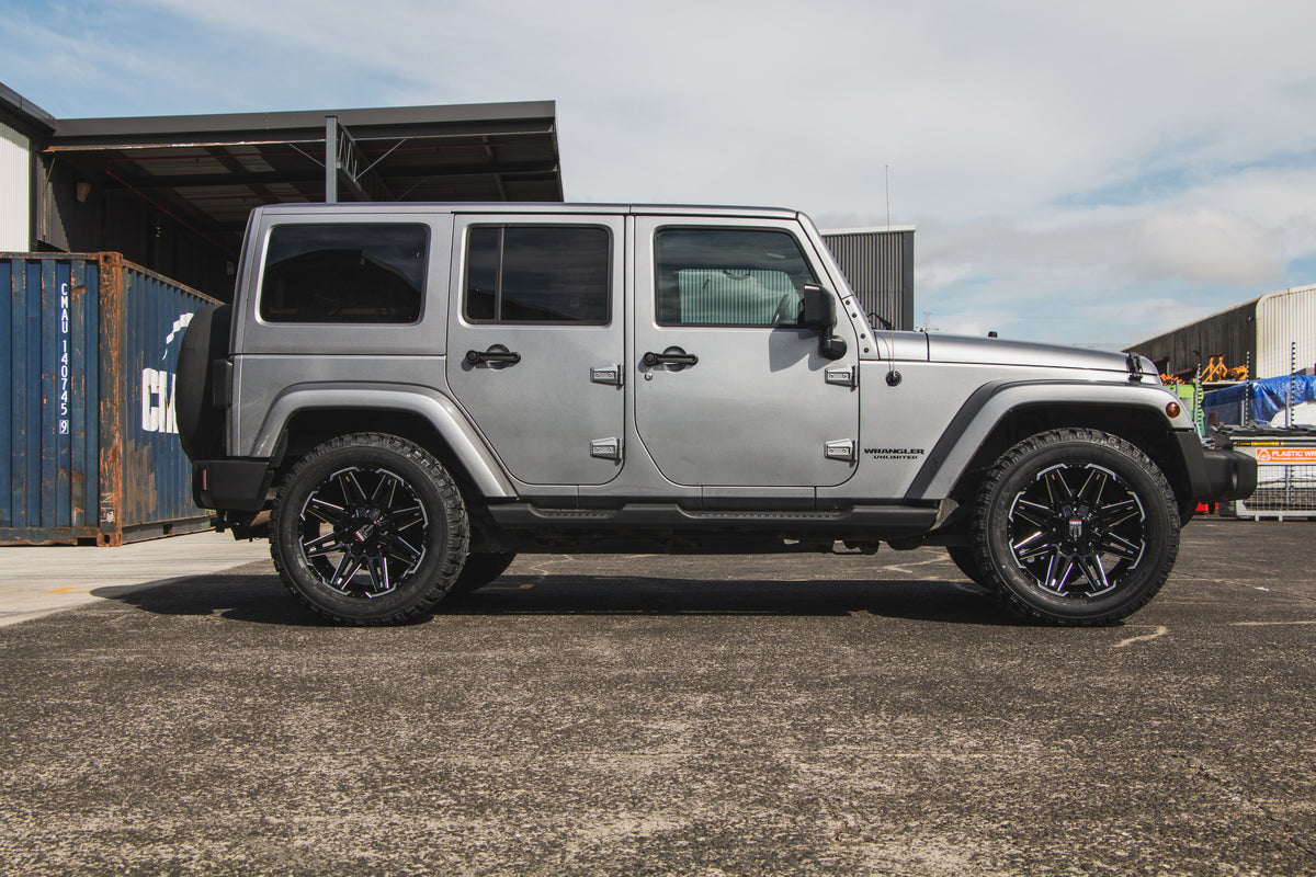 Jeep Wrangler on American Truxx Boom