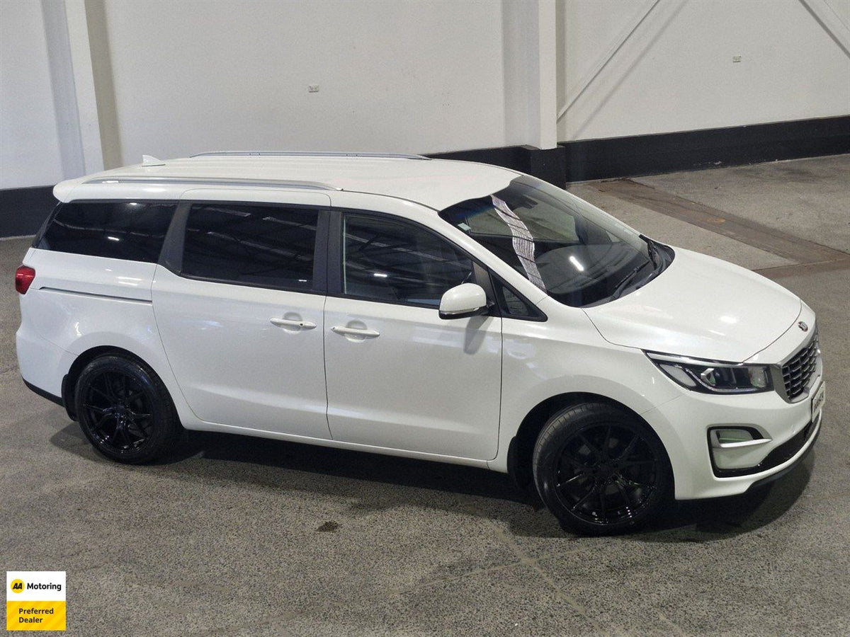 Kia Carnival (2020) on BGW Compton