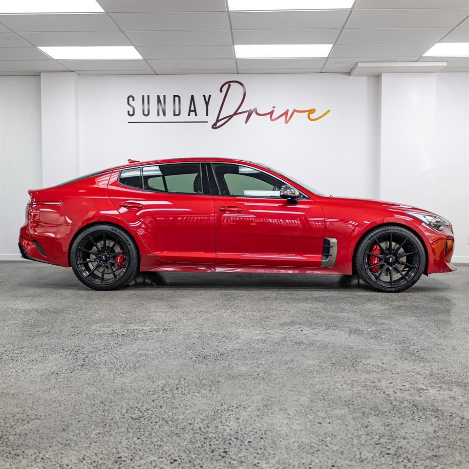Kia Stinger GT (2018) on BGW Circuit