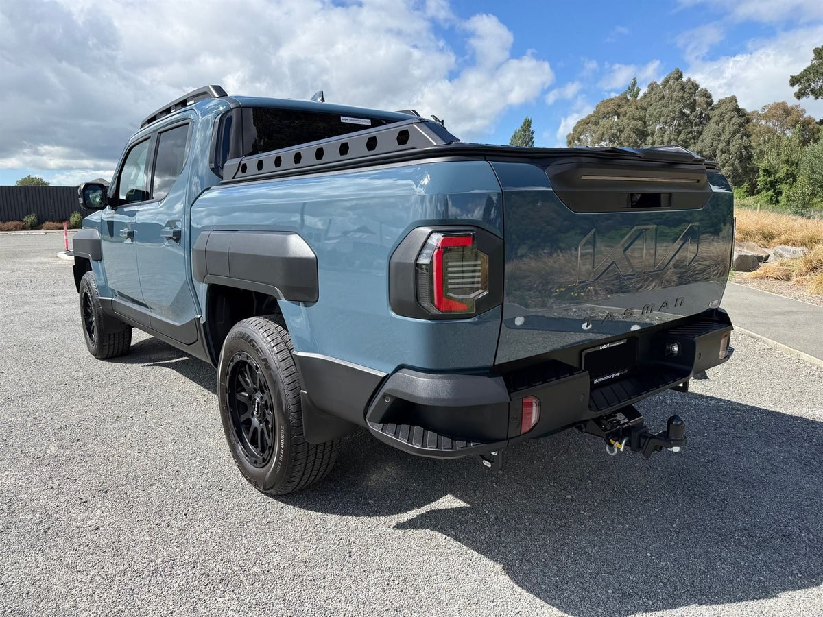Kia Tasman (2025) on ROH Onyx