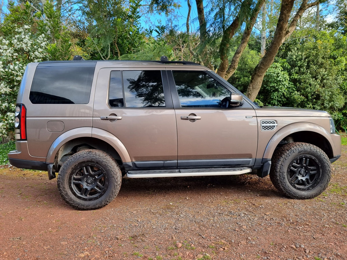 Land Rover Discovery 4 (2014) on ROH Hammer