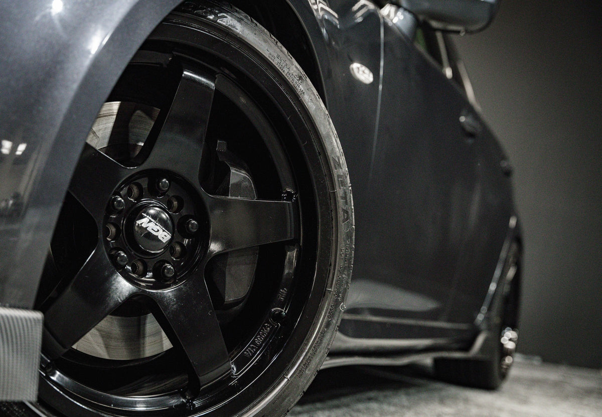 Lexus IS350 (2005) on BGW DC Five