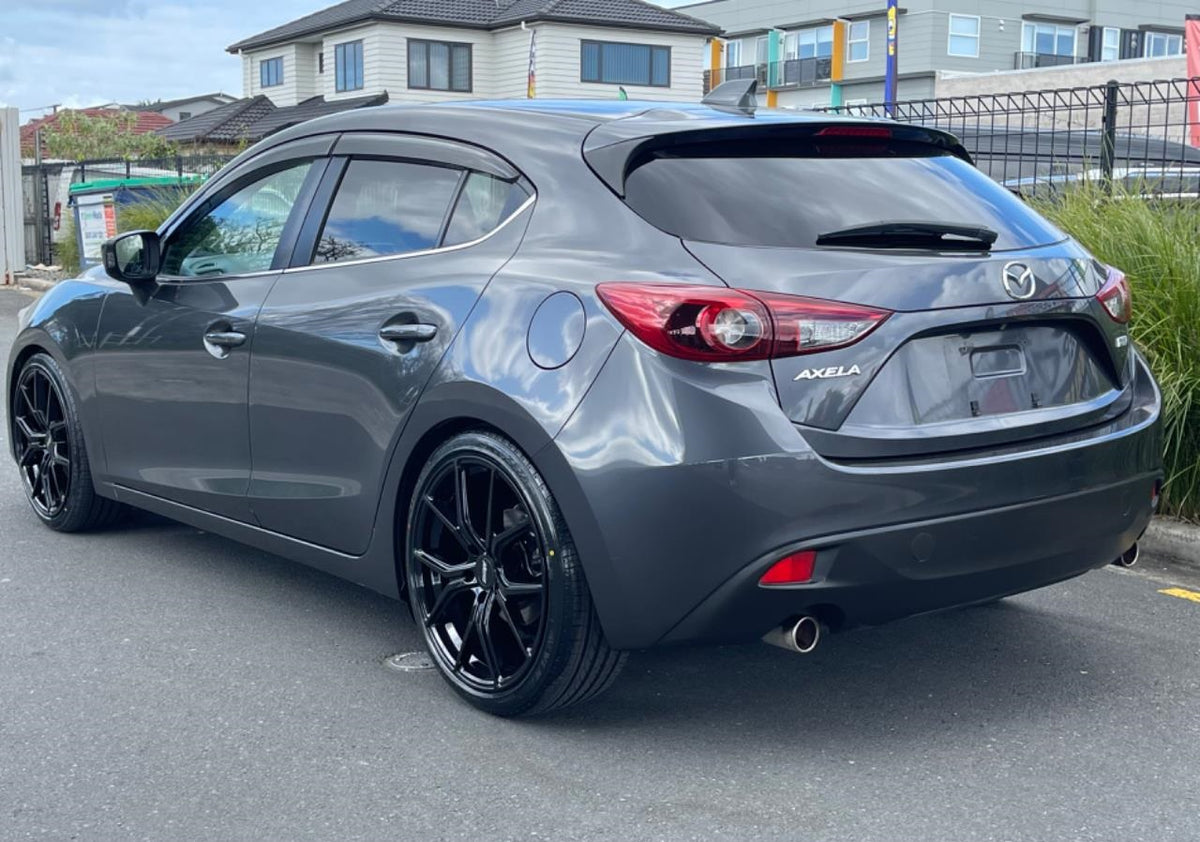Mazda 3 on BGW Compton