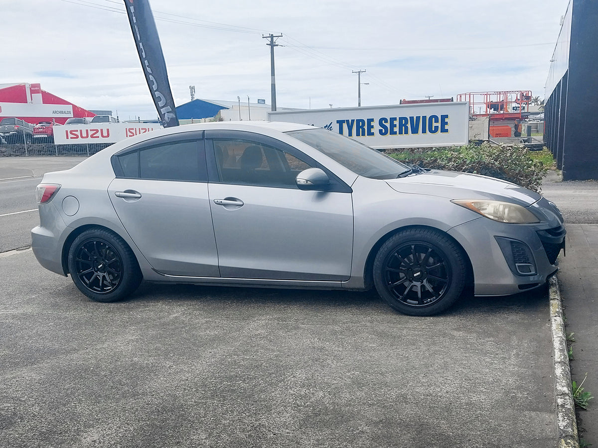 Mazda Axela (2009) on BGW JD-4