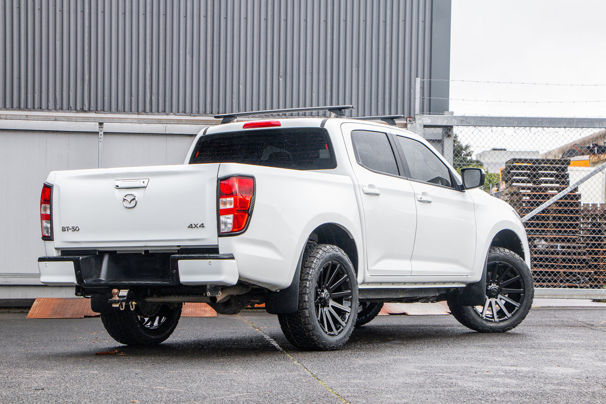 Mazda BT50 (2021) on BGW Cruze