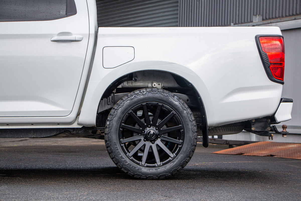 Mazda BT50 (2021) on BGW Cruze