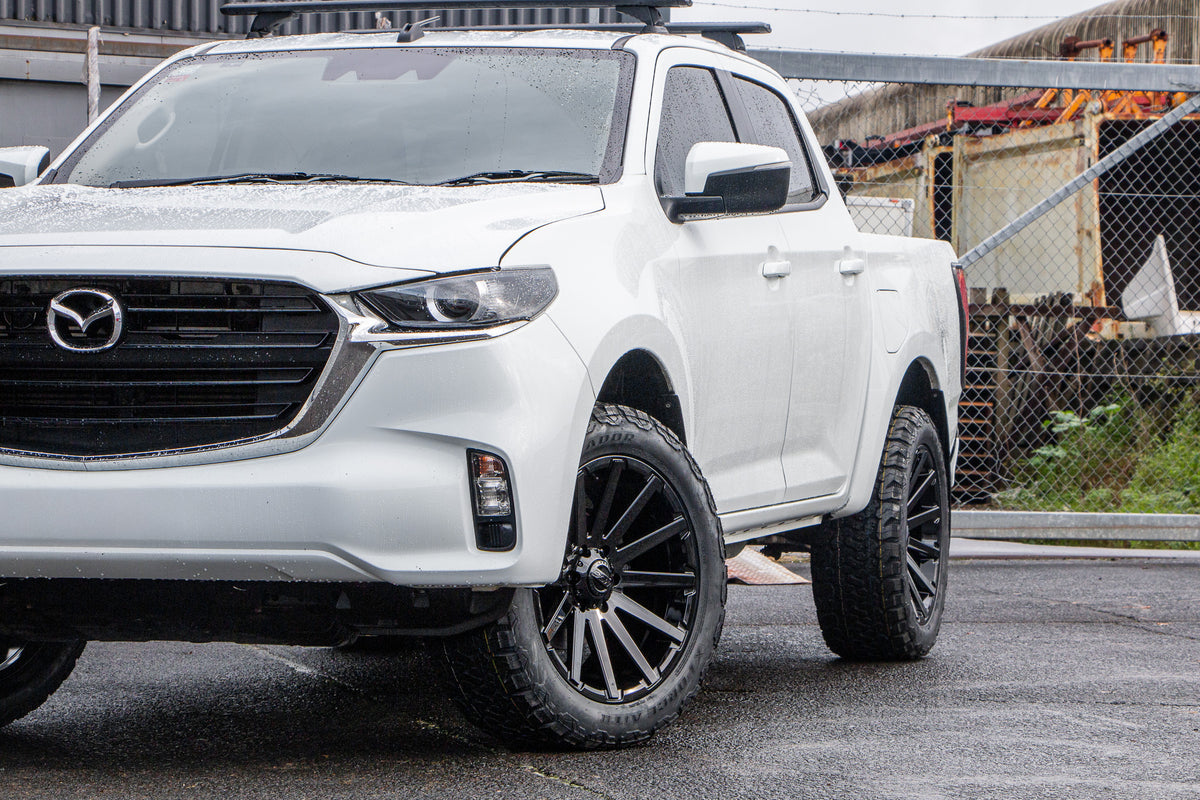 Mazda BT50 (2021) on BGW Cruze