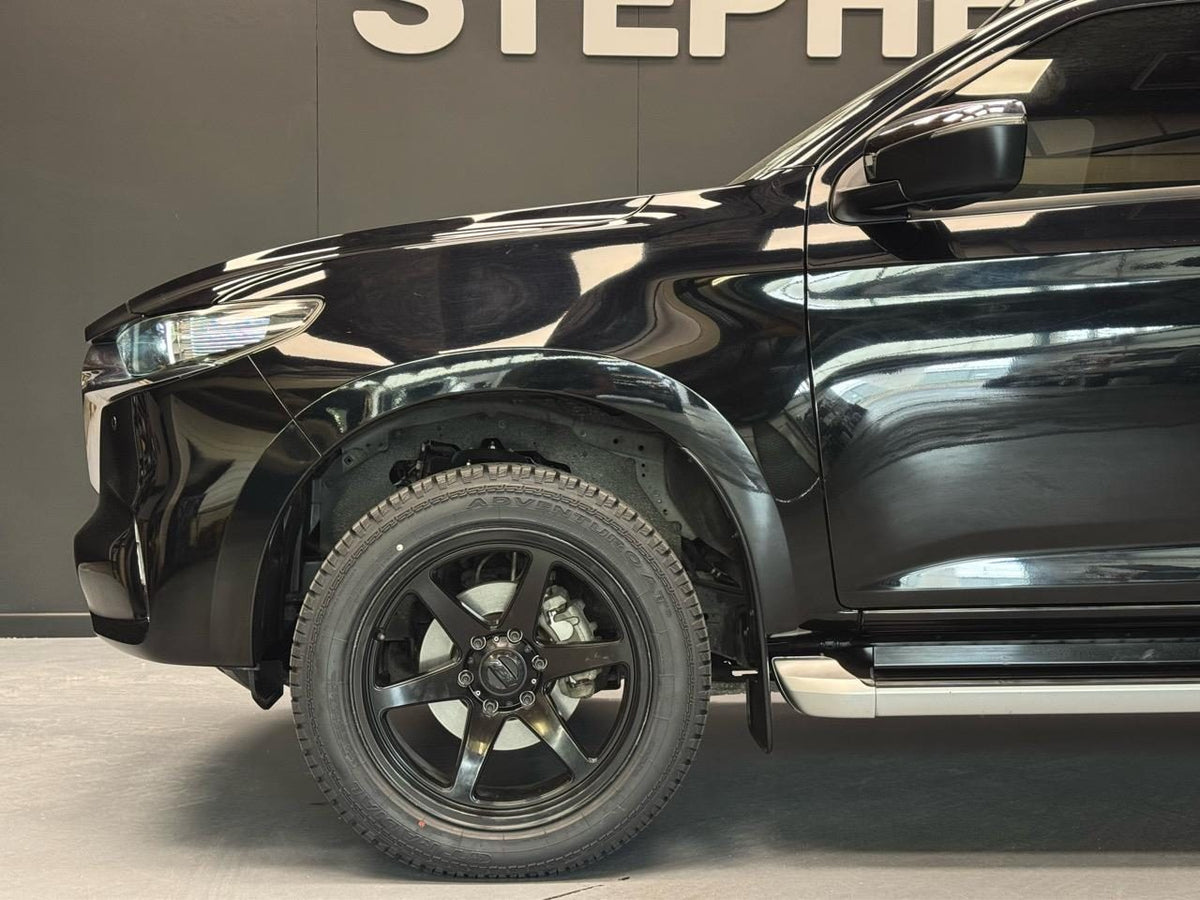 Mazda BT50 (2021) on BGW Escobar
