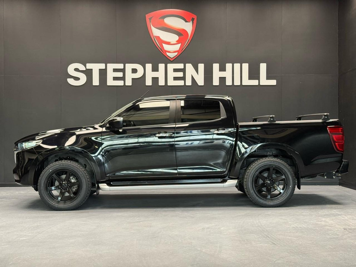 Mazda BT50 (2021) on BGW Escobar