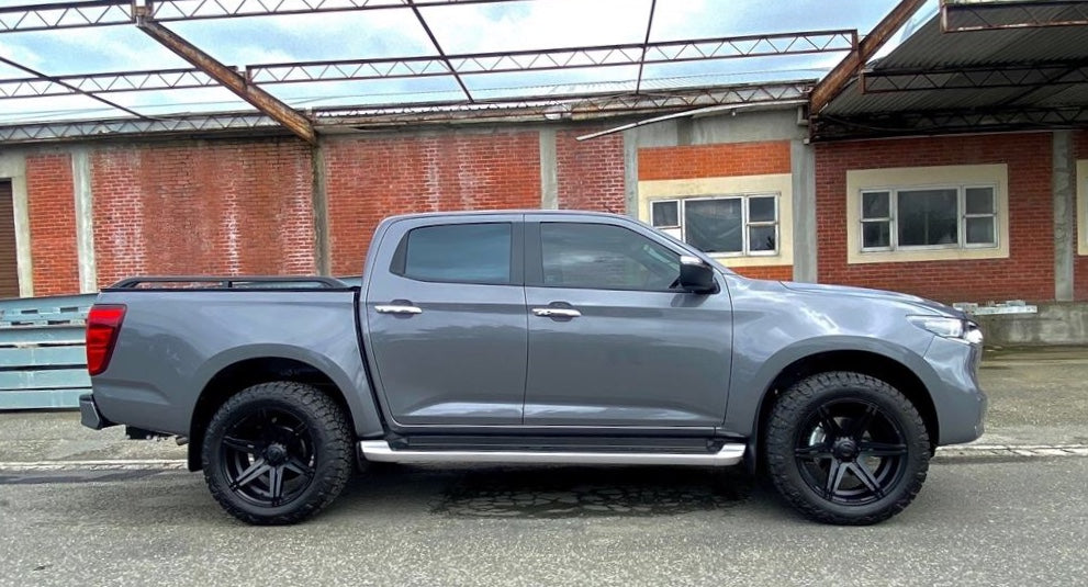 Mazda BT50 (2021) on BGW Tempest
