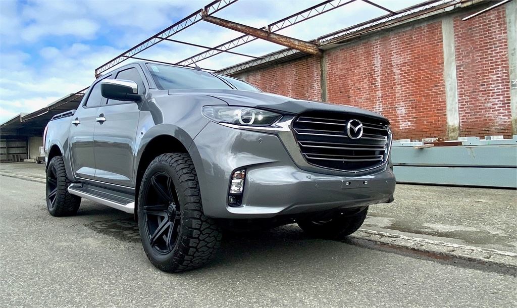 Mazda BT50 (2021) on BGW Tempest