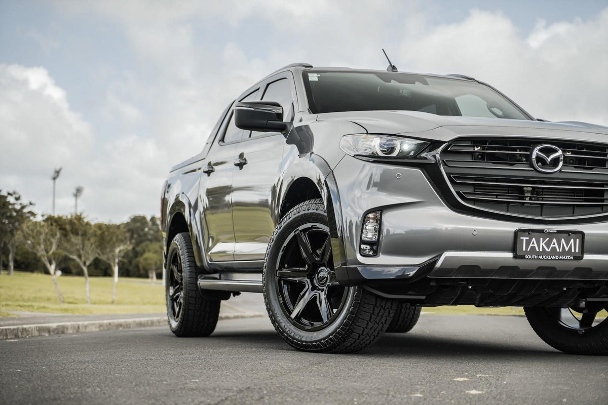 Mazda BT50 (2023) on BGW Legend