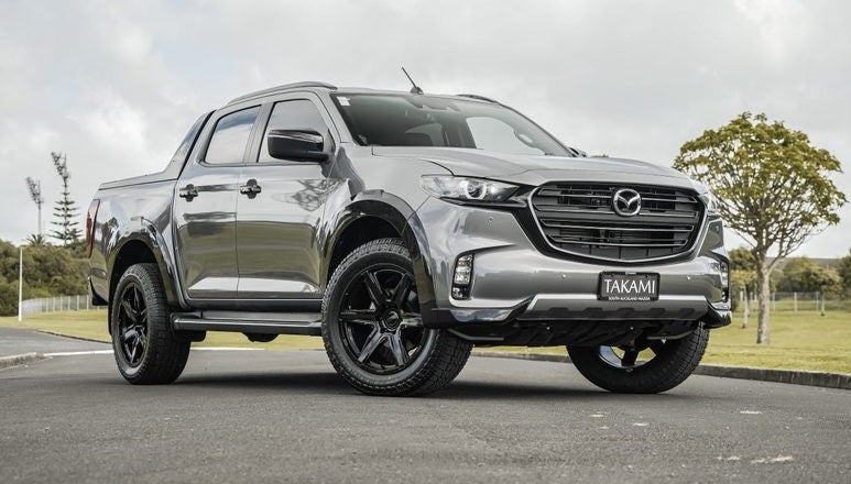 Mazda BT50 (2023) on BGW Legend