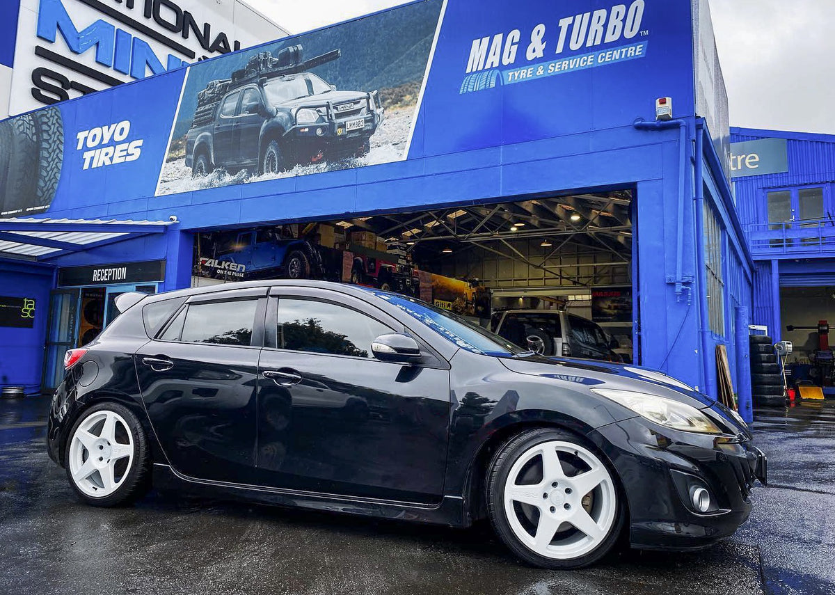 Mazda 3 on BGW R5