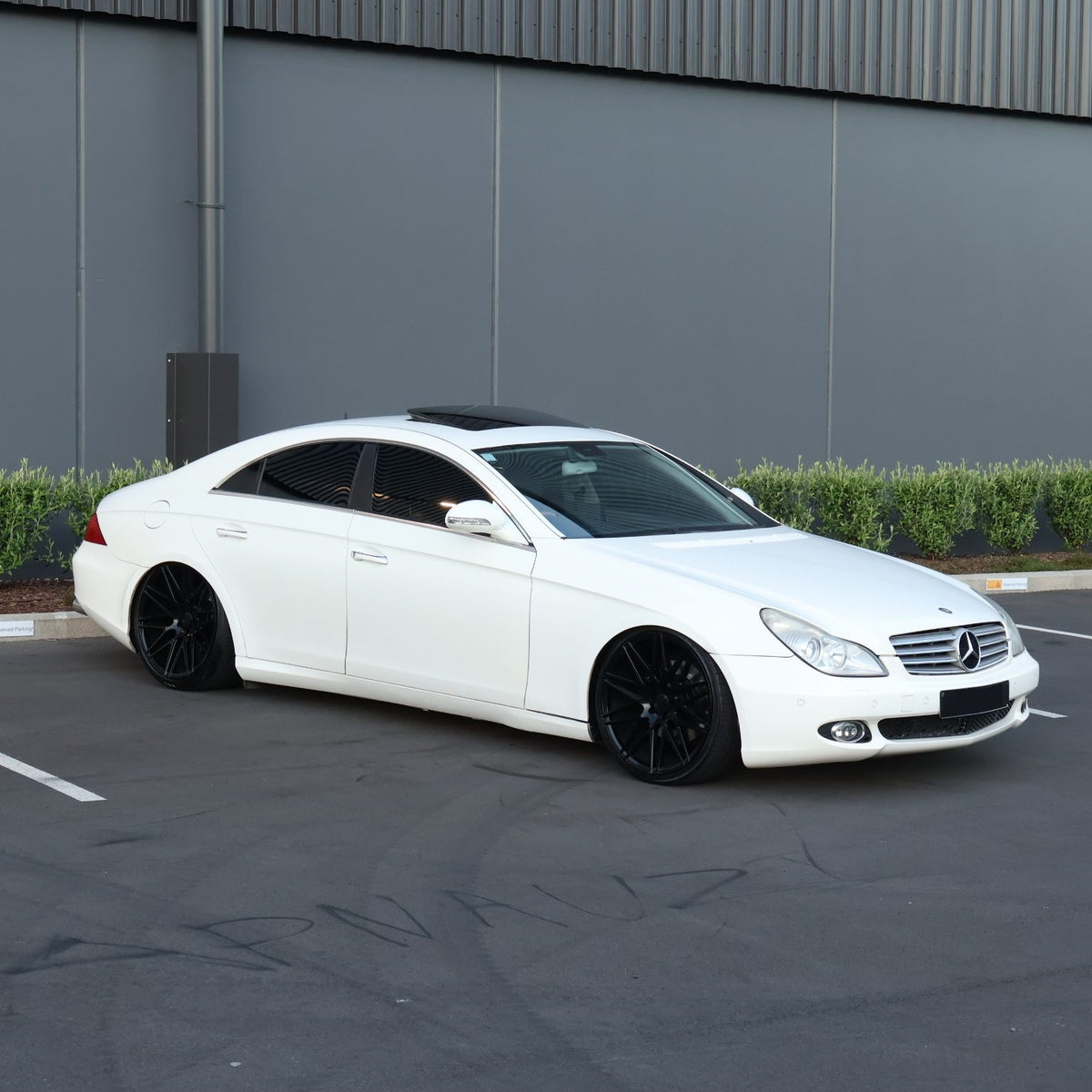 Mercedes Benz CLS500 (2005) on Covert CV8