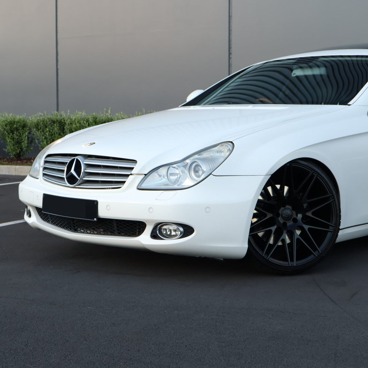 Mercedes Benz CLS500 (2005) on Covert CV8