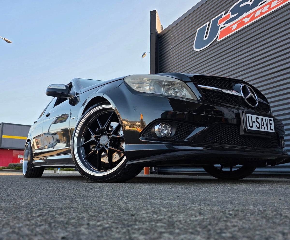 Mercedes Benz C300 on Covert CV4