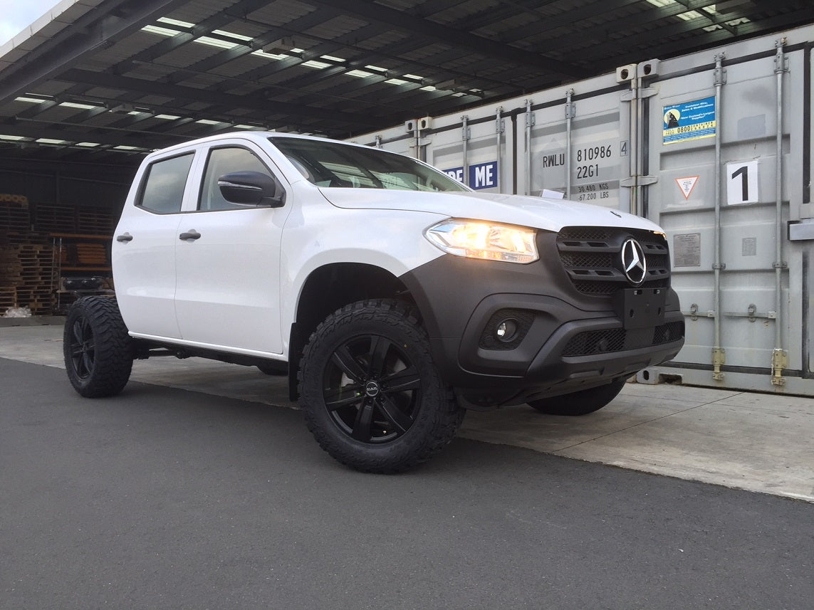 Mercedes X Class on MAK Stone6