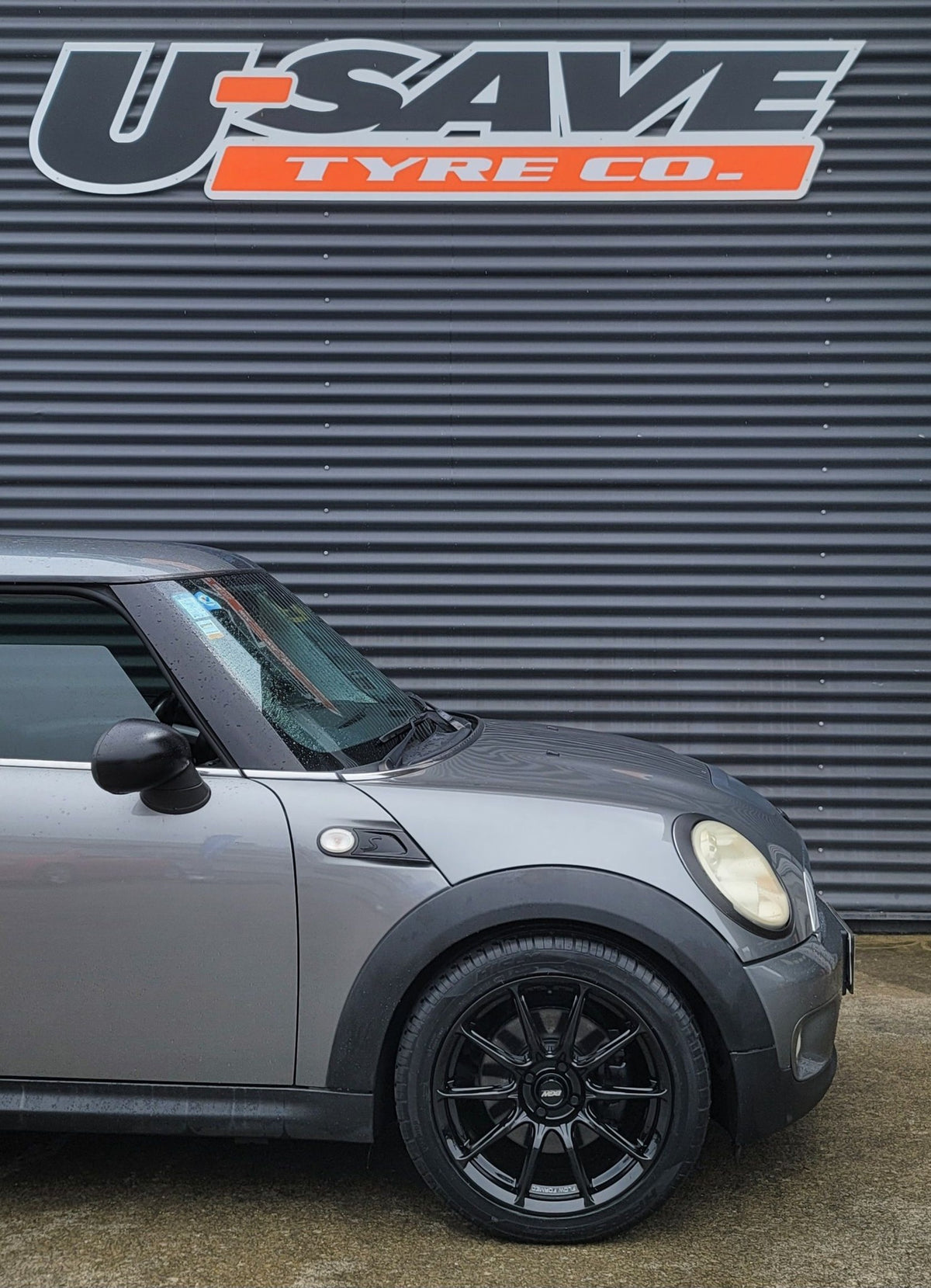 Mini Cooper S on BGW Hampton