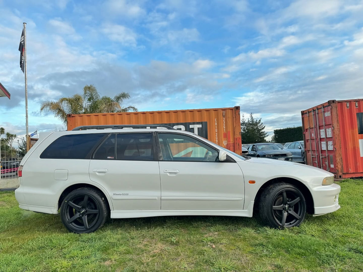 Mitsubishi Legnum (1998) on BGW Apex