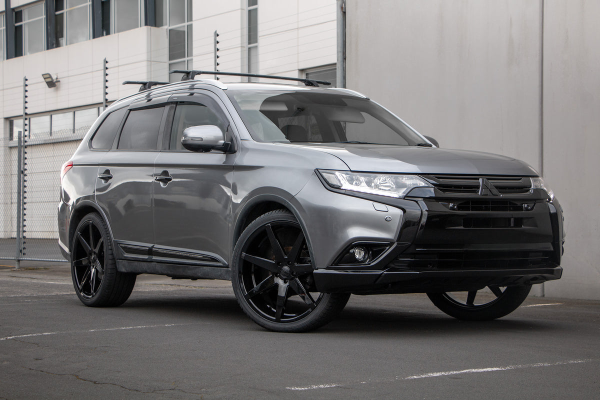 Mitsubishi Outlander (2017) on BGW Mansell