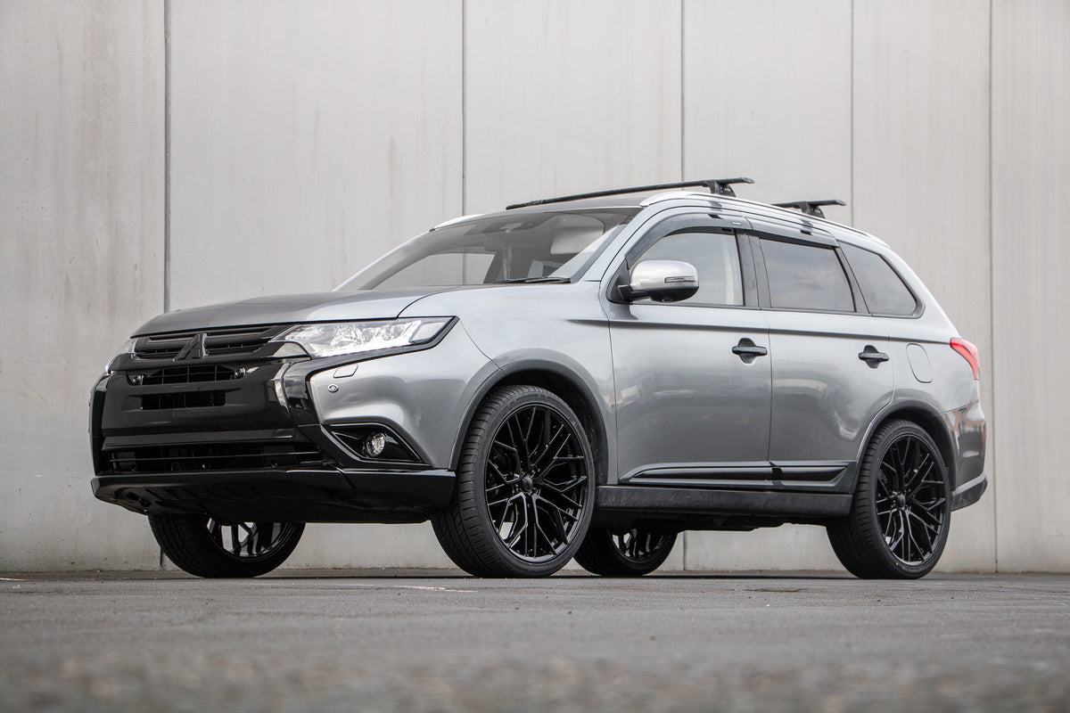 Mitsubishi Outlander (2017) on BGW Modena