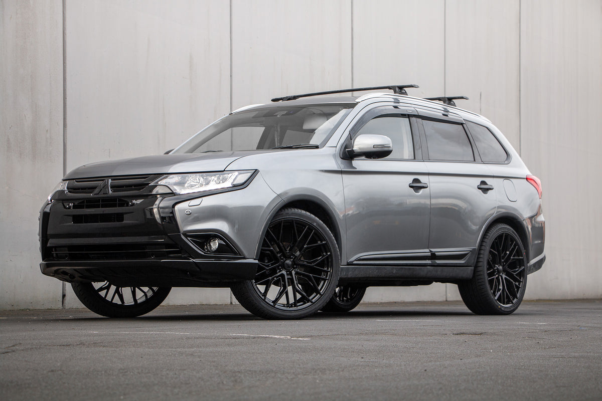 Mitsubishi Outlander (2017) on BGW Modena