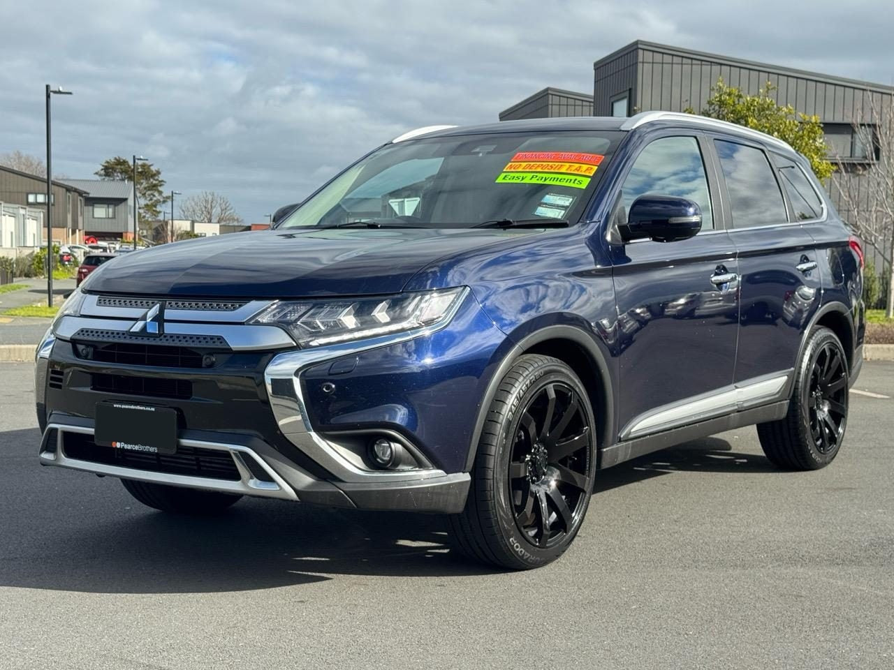 Mitsubishi Outlander (2021) on Covert RV3
