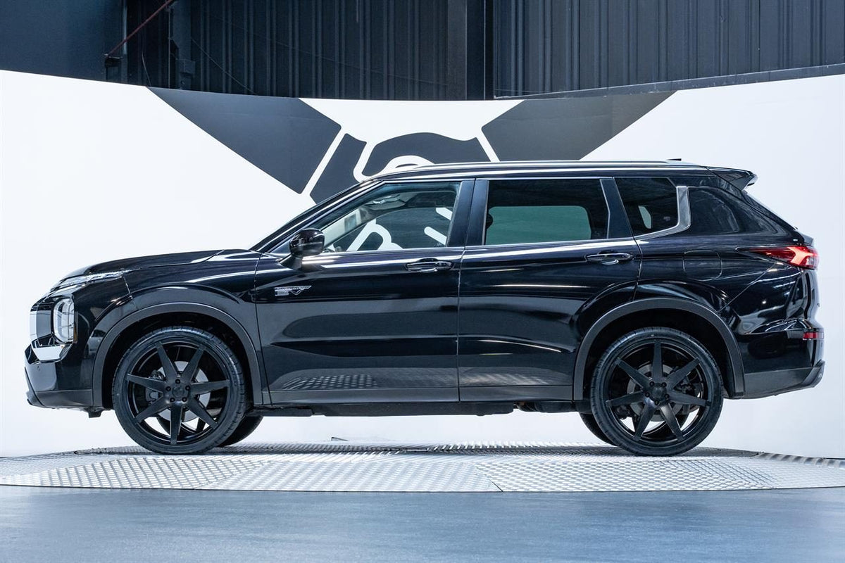 Mitsubishi Outlander (2022) on BGW Mansell