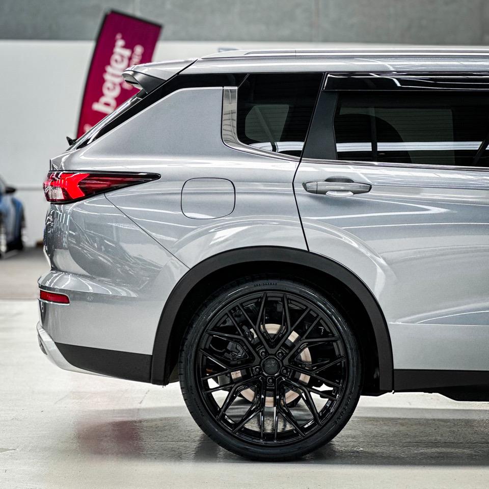 Mitsubishi Outlander (2024) on BGW Modena