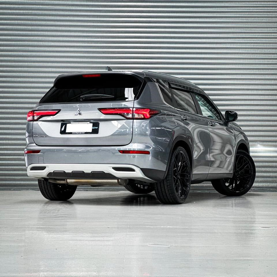 Mitsubishi Outlander (2024) on BGW Modena