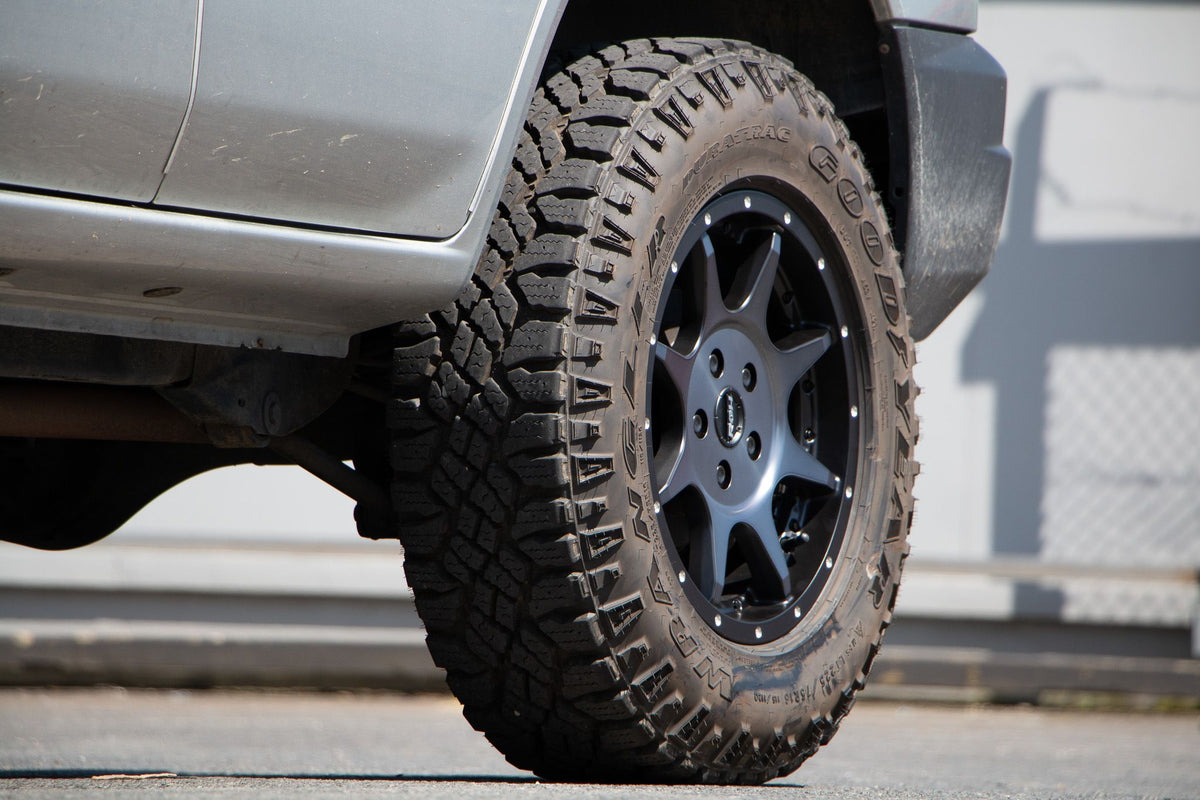 Mitsubishi Pajero (2000) on ROH Trophy