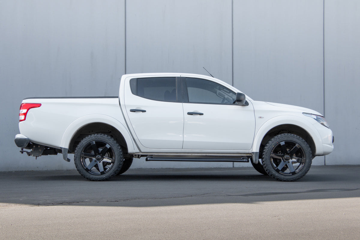 Mitsubishi Triton (2019) on Covert RV6