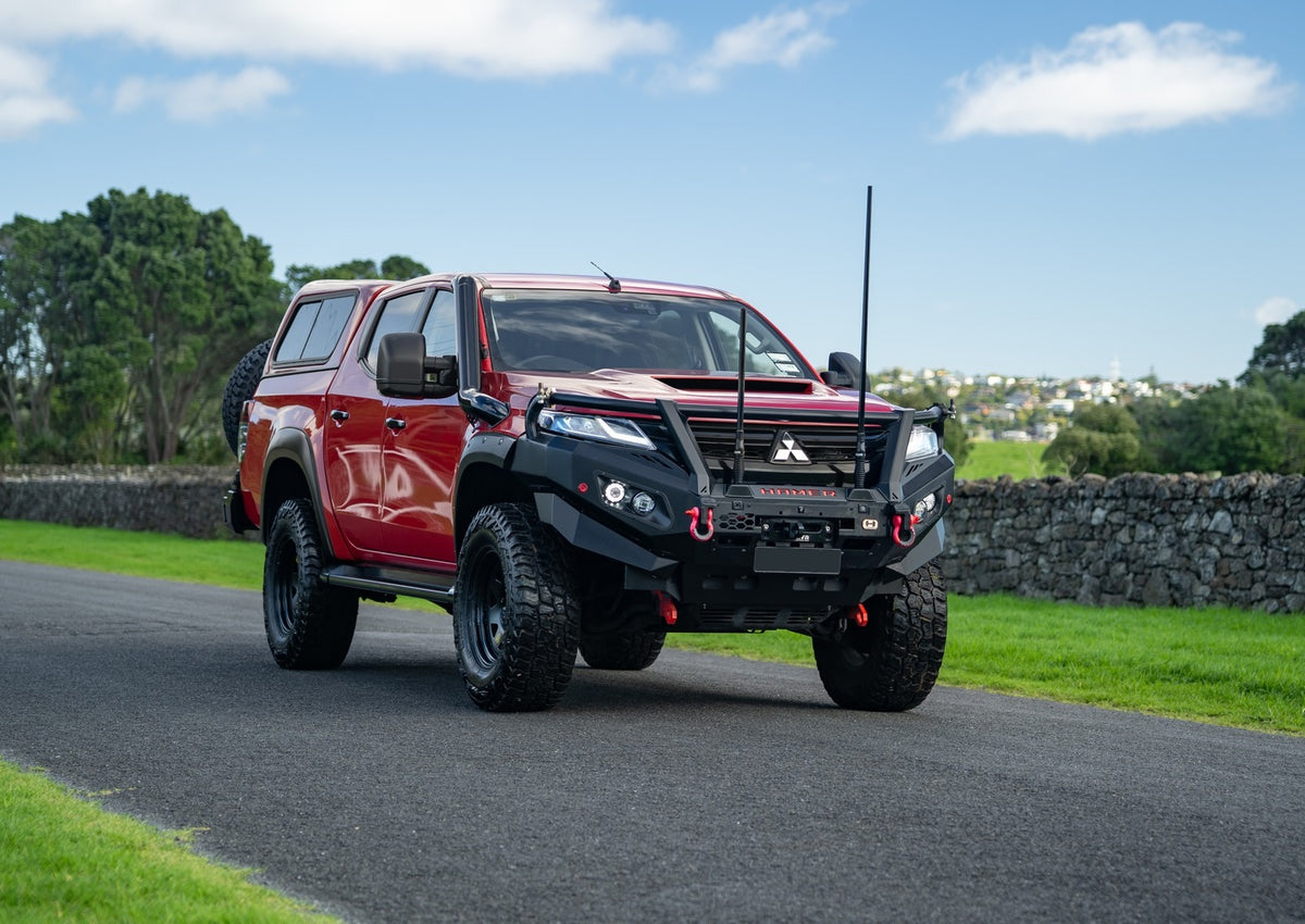 Mitsubishi Triton (2021) on ROH Blak Trak
