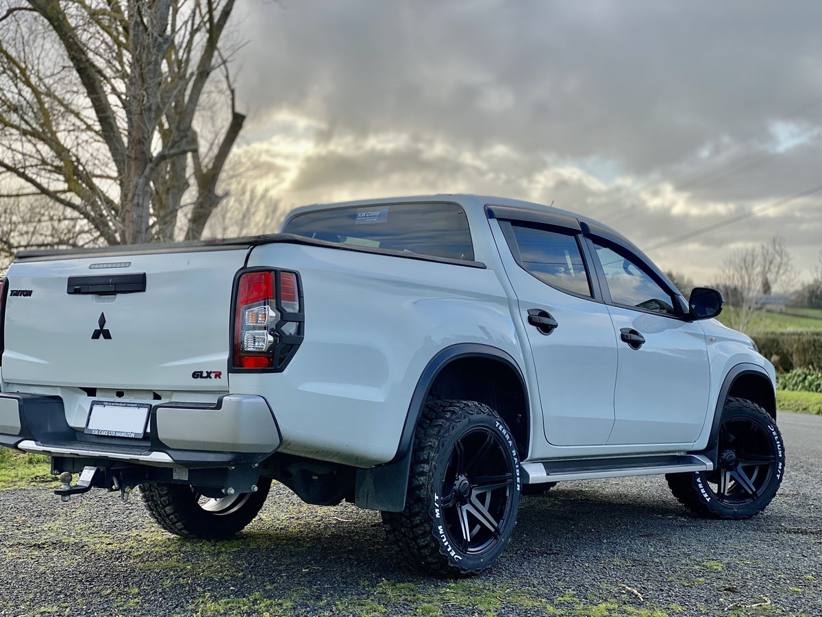Mitsubishi Triton (2019) on BGW Tempest with Delium Terra Raider M/T