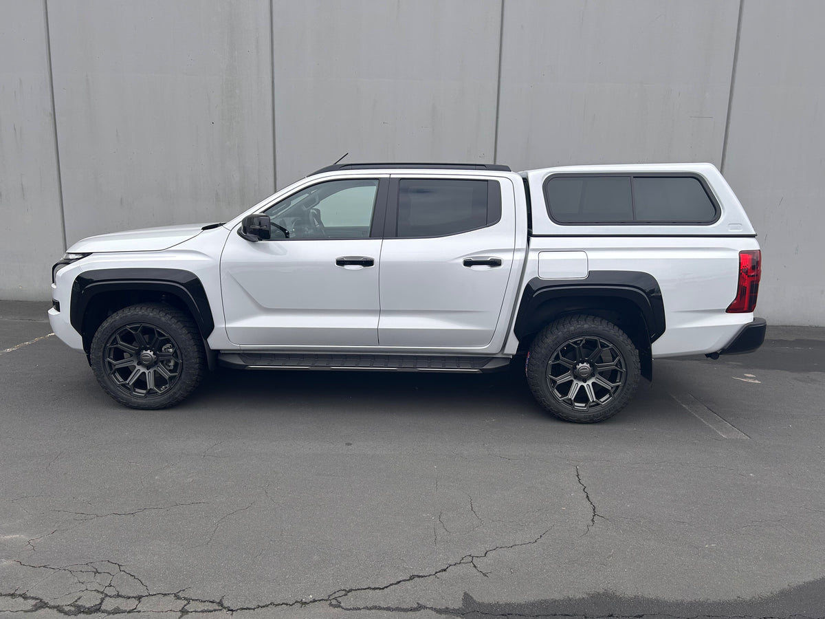 Mitsubishi Triton VRX (2024) on BGW Siege