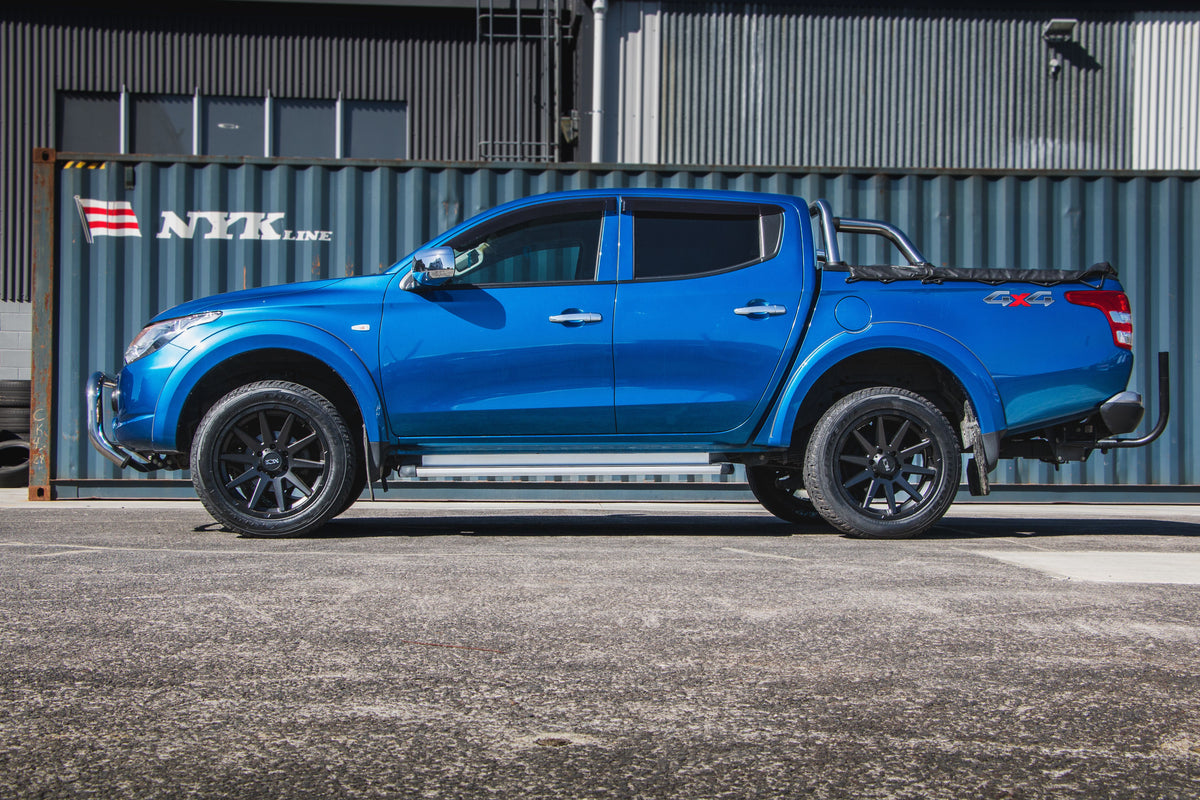 Mitsubishi Triton on ION 143