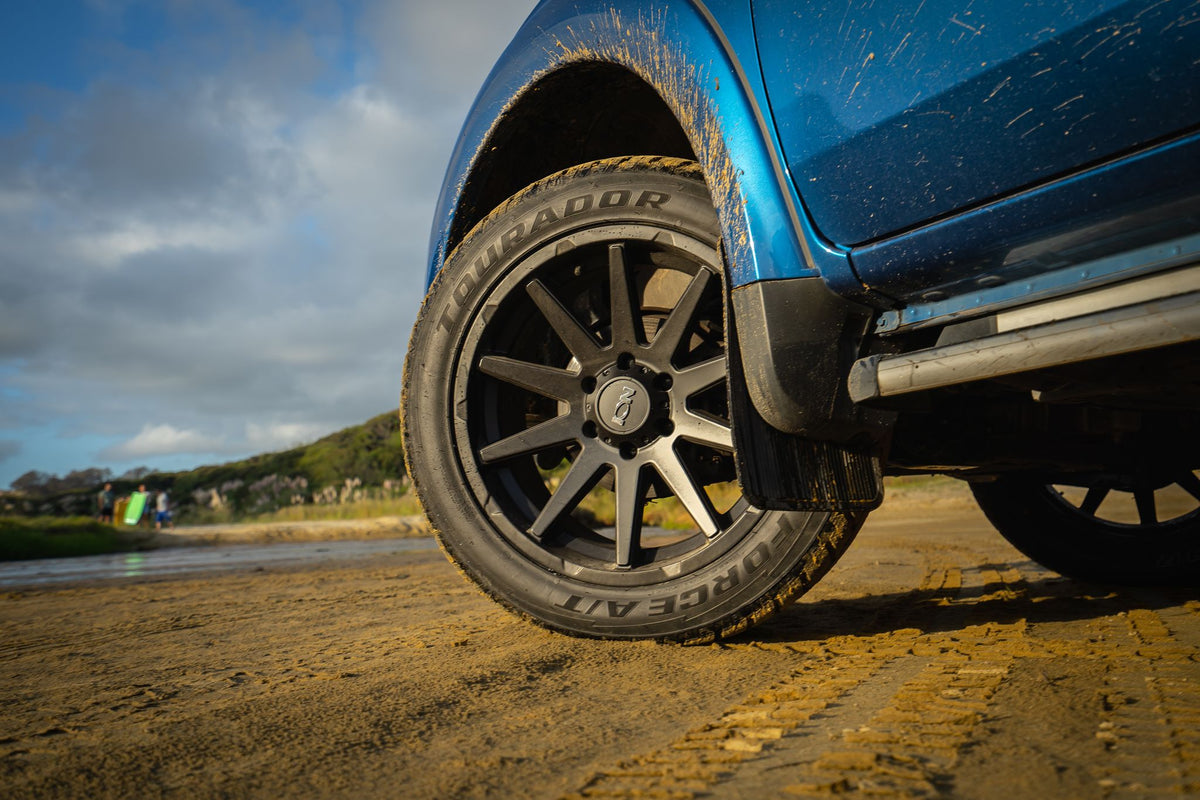 Mitsubishi Triton on ION 143