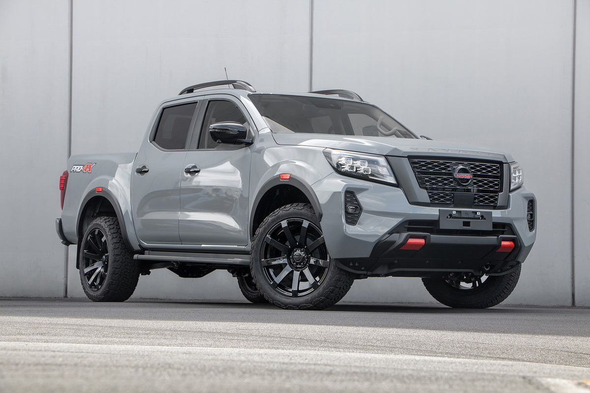 Nissan Navara PRO-4X (2025) on Covert RV3