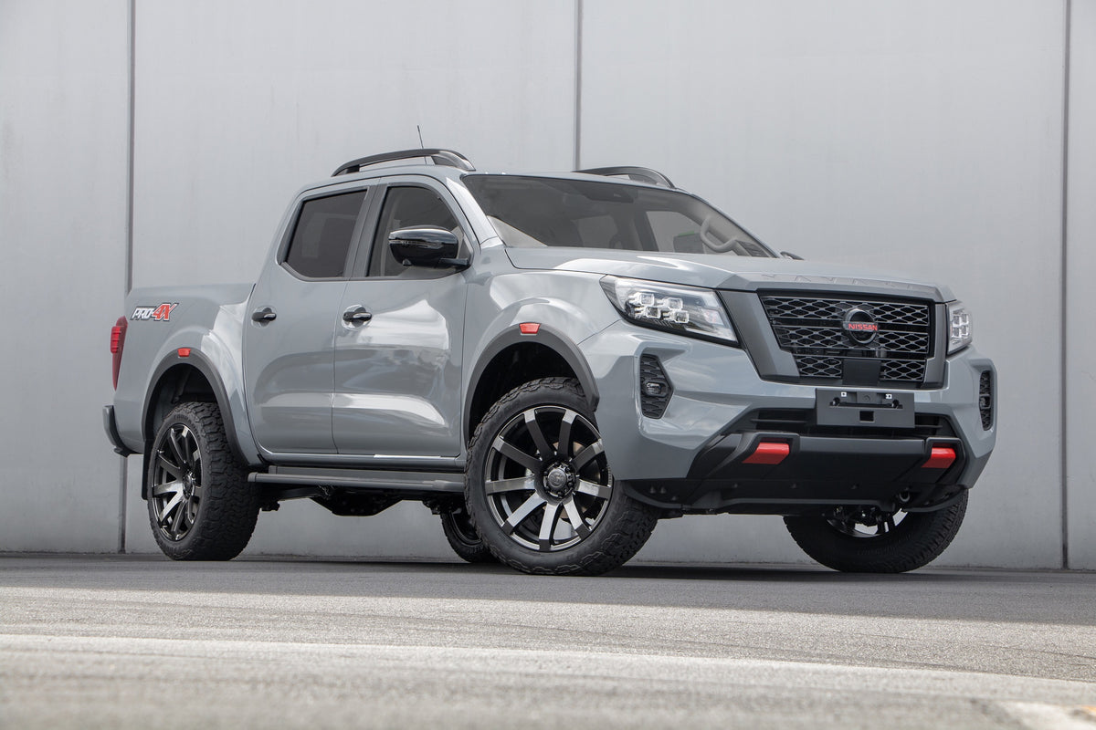 Nissan Navara PRO-4X (2025) on Covert RV3