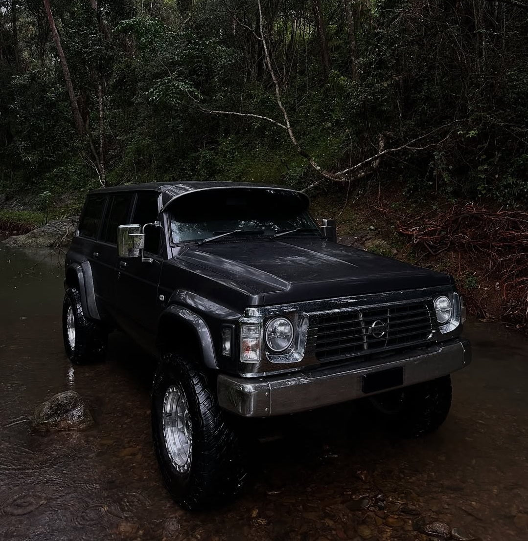Nissan Patrol Y60/GQ (1995) on ROH Assault