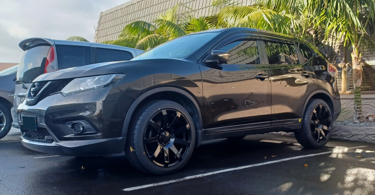 Nissan X-Trail on Covert RV3