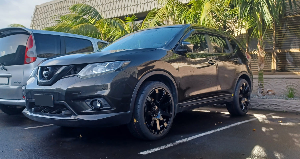 Nissan X-Trail on Covert RV3