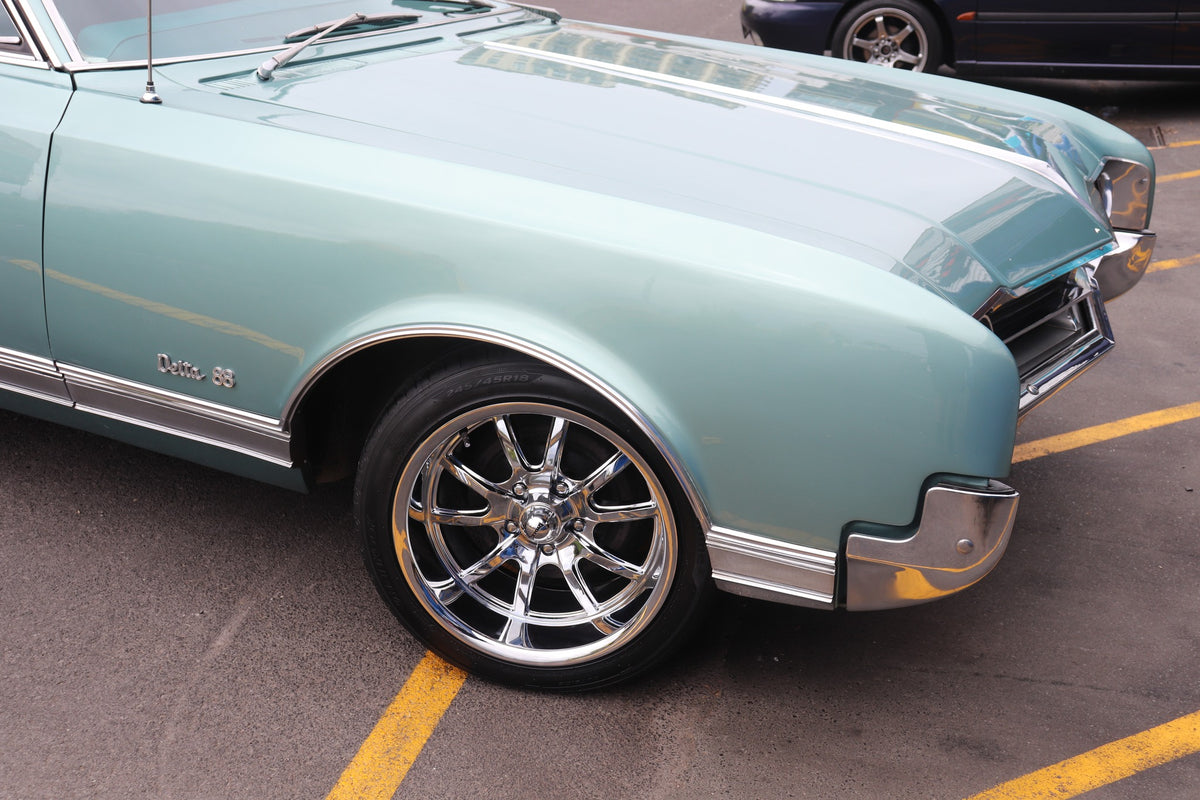 Oldsmobile Delta 88 (1966) on Ridler R650