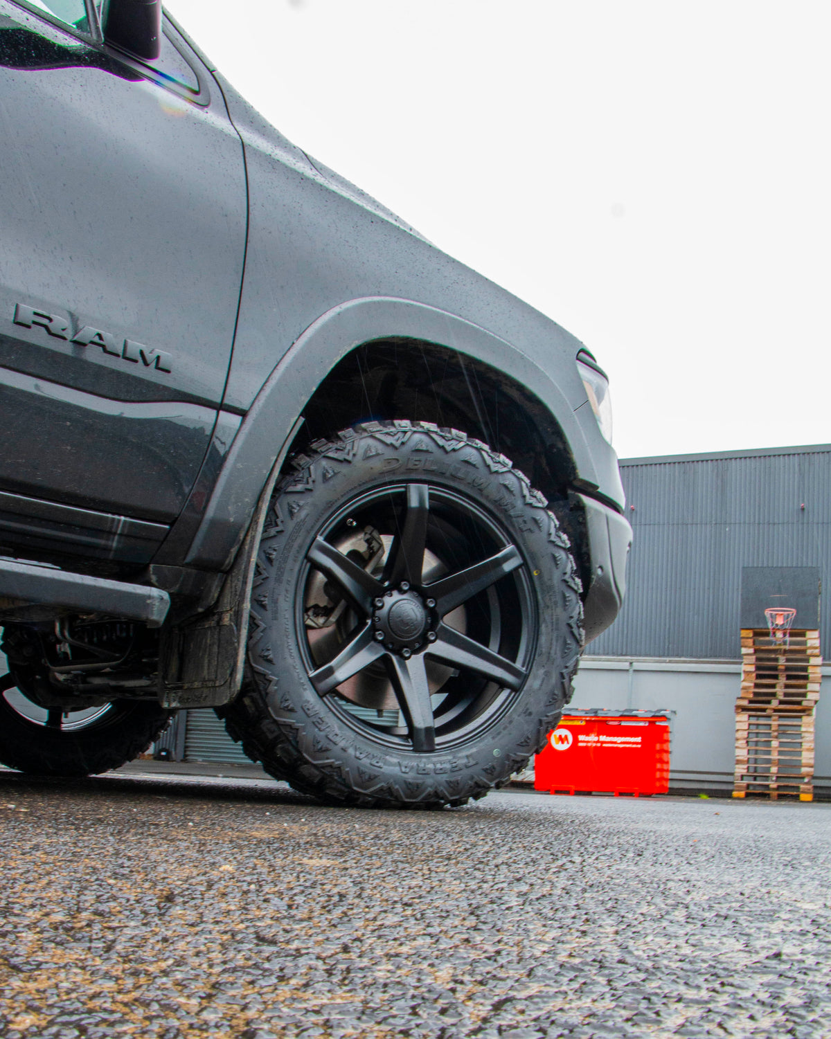 RAM 1500 Rebel (2018) on Covert RV2