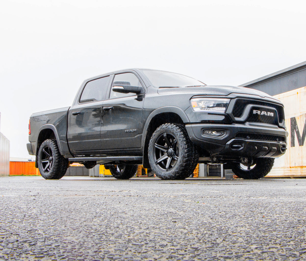 RAM 1500 Rebel (2018) on Covert RV2